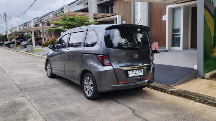 HONDA FREED PSD AT 2014 — Tipe Tertinggi! Captain Seat | Pintu Elektrik | KM Record | DP Ringan 8