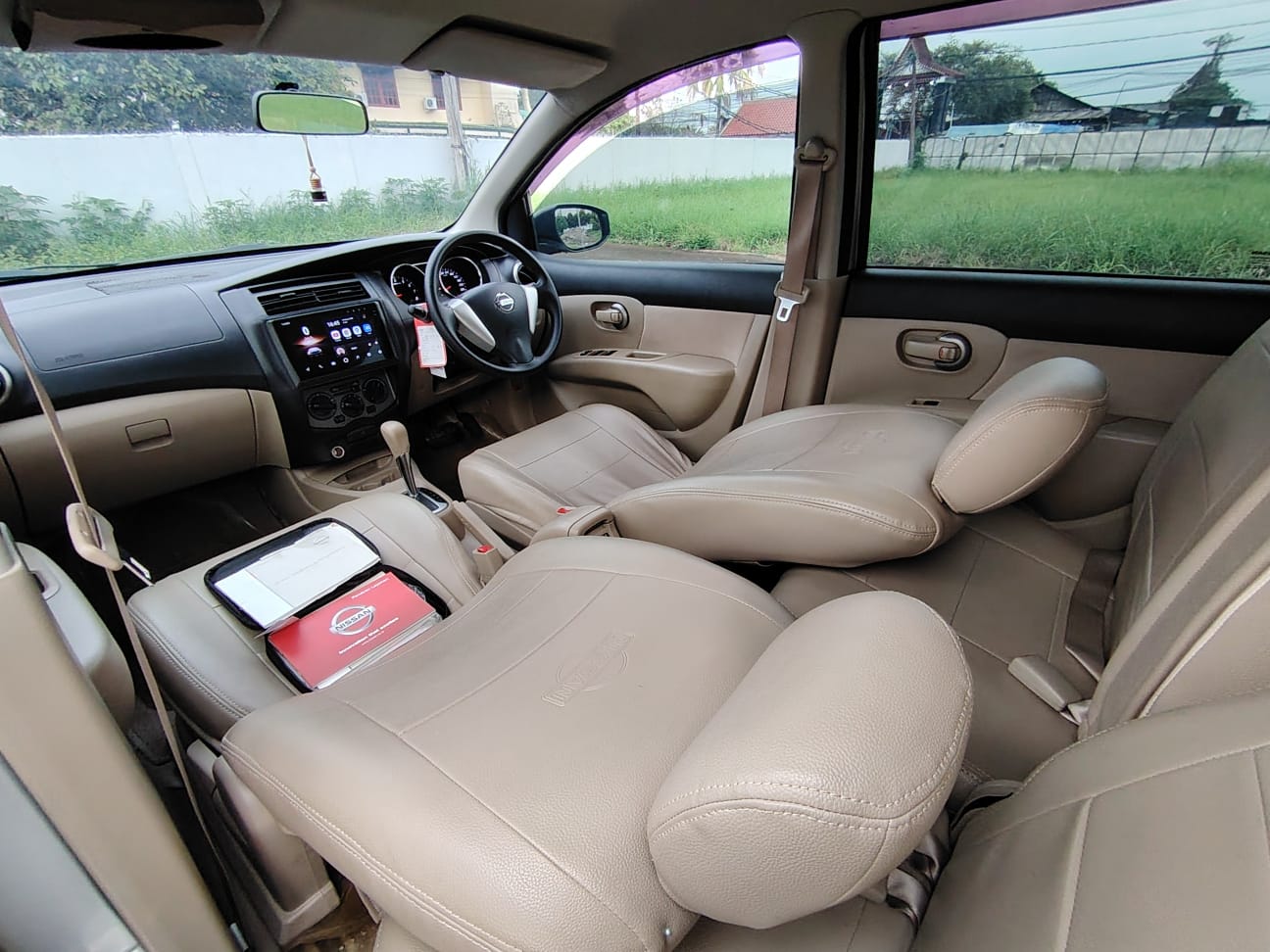 Nissan Grand Livina XV AT 2015 — KM Low | Fullset | Siap Jalan Jauh