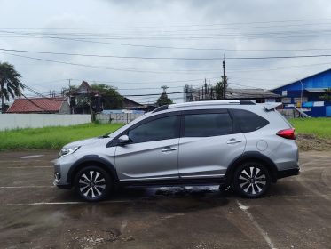 HONDA BR-V E CVT PRESTIGE AT 2019 FACELIFT — MODEL 2020 | KM LOW RECORD | LIKE NEW 11