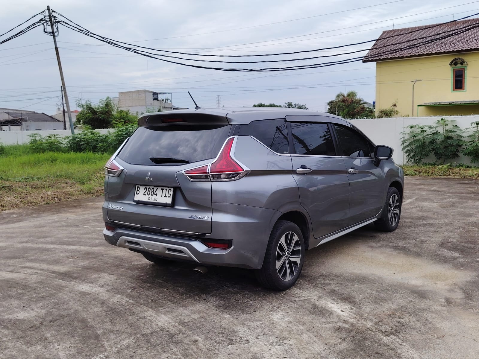 XPANDER SPORT 1.5 AT 2019 – ANTIK KM LOW