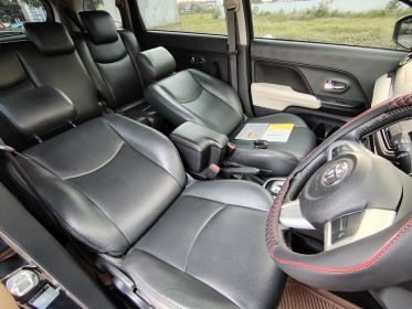 Rush TRD Matic harga bersaing - cocok buat yang cari mobil keluarga gagah & irit. KM rendah, full original, tinggal pakai! 12