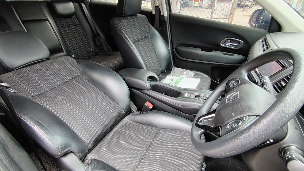 Honda HR-V E cvt metik 2017 (km low kondisi istimewa) Nik 2016