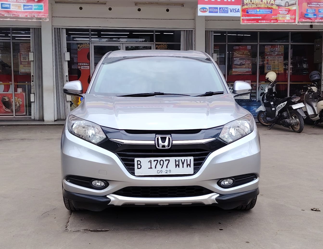 Honda HR-V E cvt metik 2017 (km low kondisi istimewa) Nik 2016