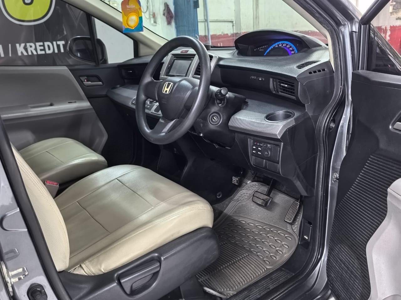 Honda FREED E PSD AT 2012 - KM Low